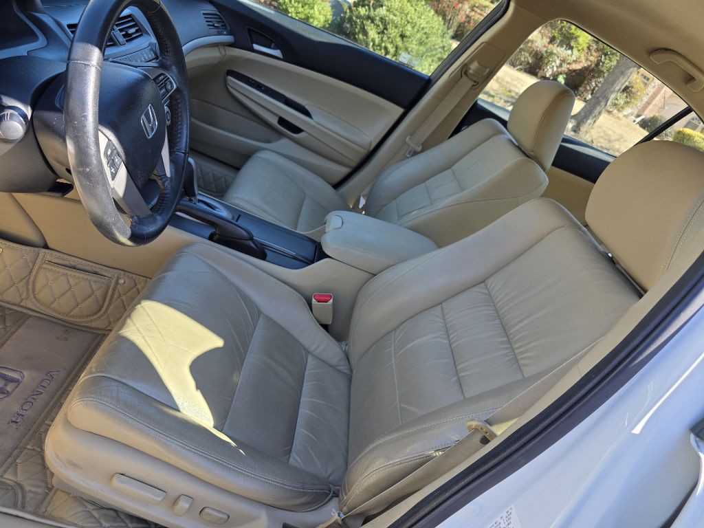 2011 Honda Accord Image 11