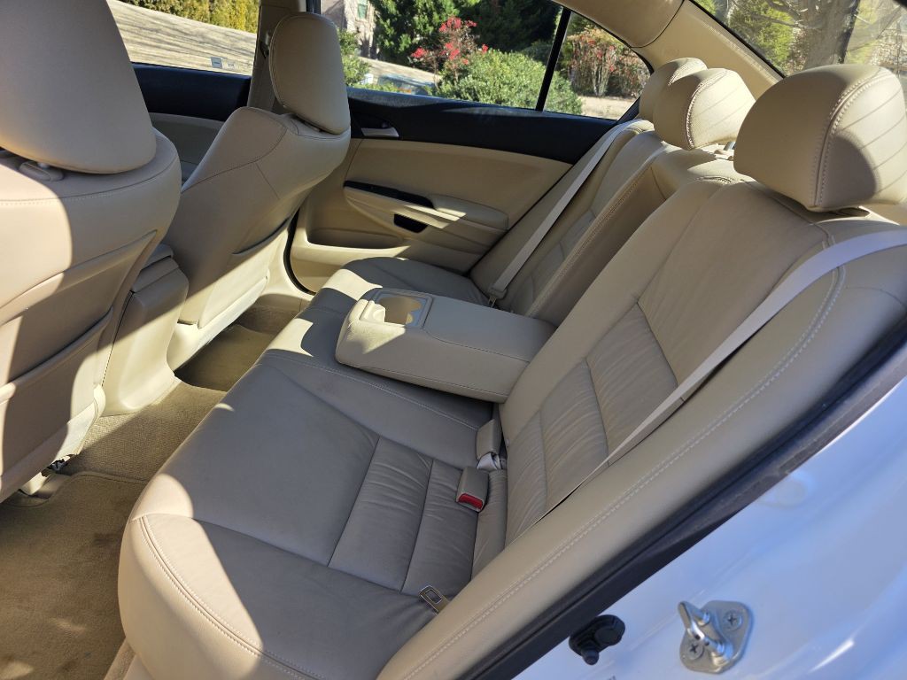 2011 Honda Accord Image 13