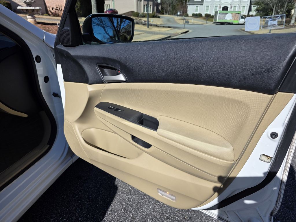 2011 Honda Accord Image 19