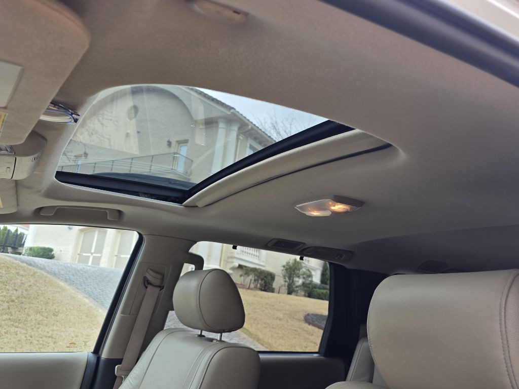 2008 Toyota Sequoia Image 12