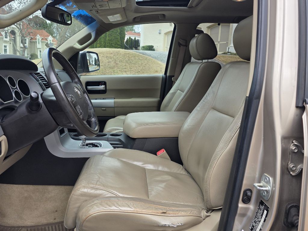 2008 Toyota Sequoia Image 10