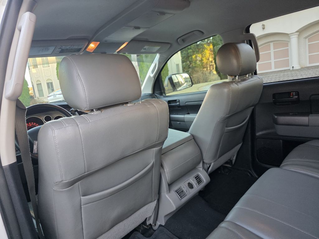 2013 Toyota Tundra Image 32