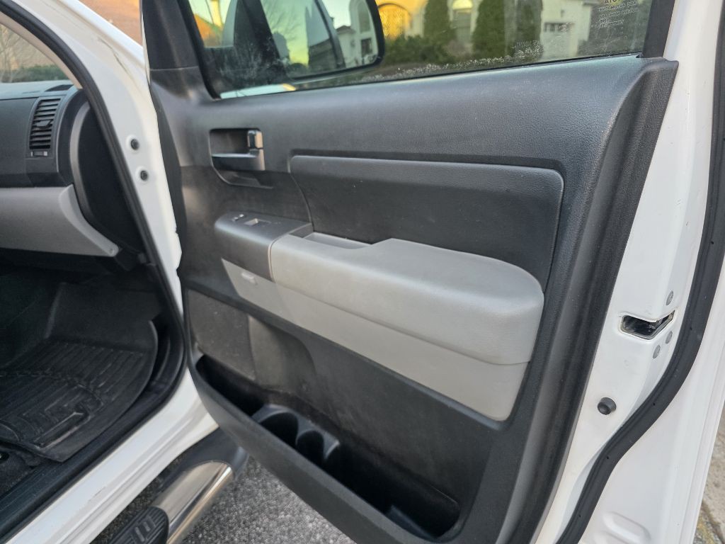 2013 Toyota Tundra Image 34