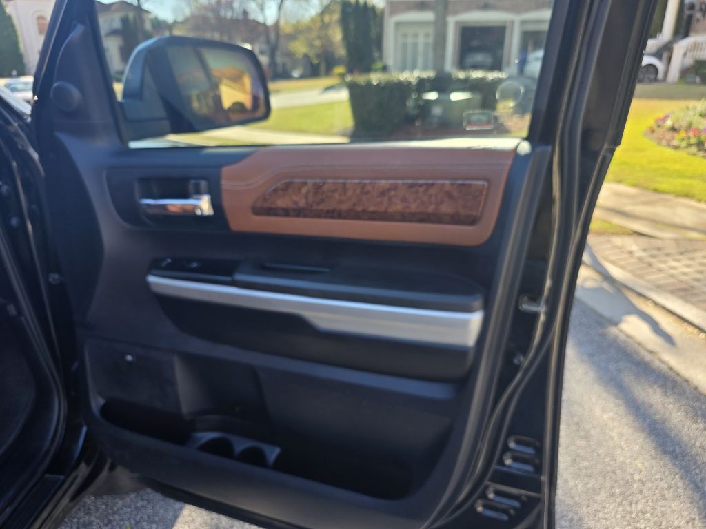 2014 Toyota Tundra Image 18