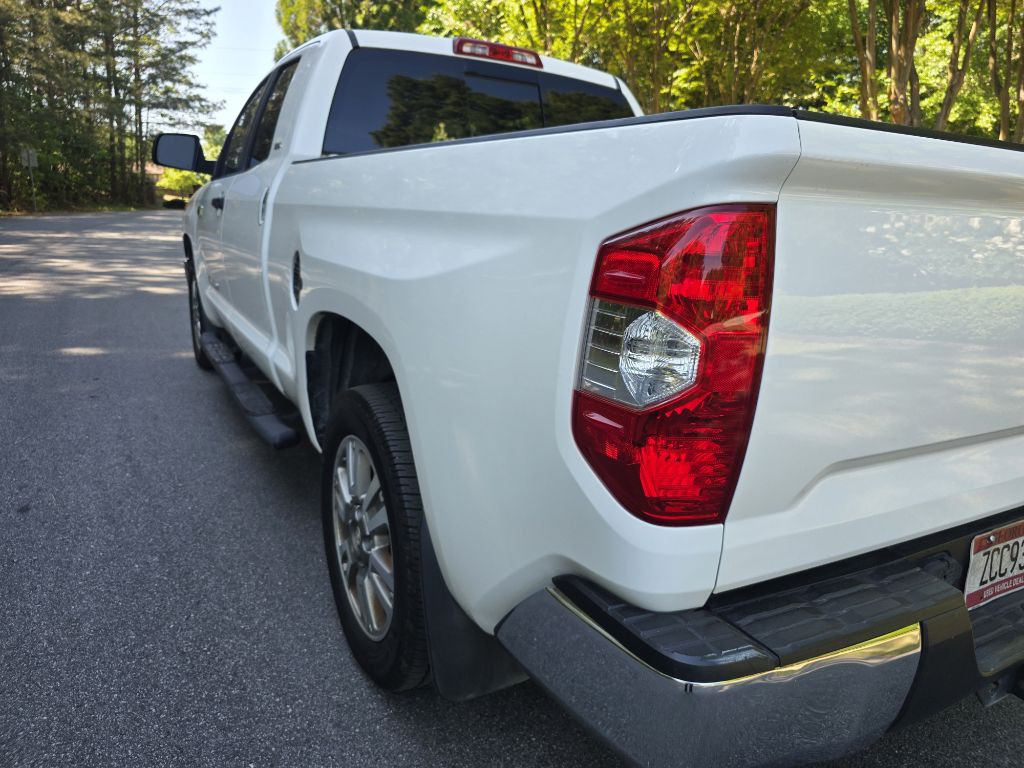 2017 Toyota Tundra Image 3