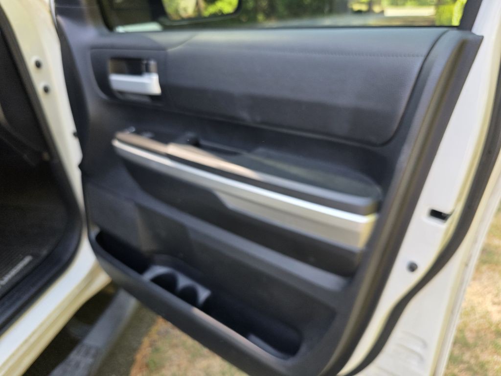 2017 Toyota Tundra Image 23