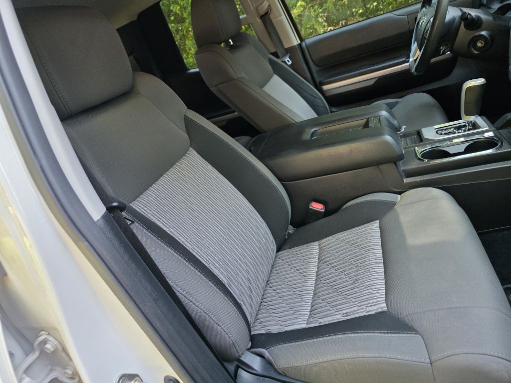 2017 Toyota Tundra Image 25