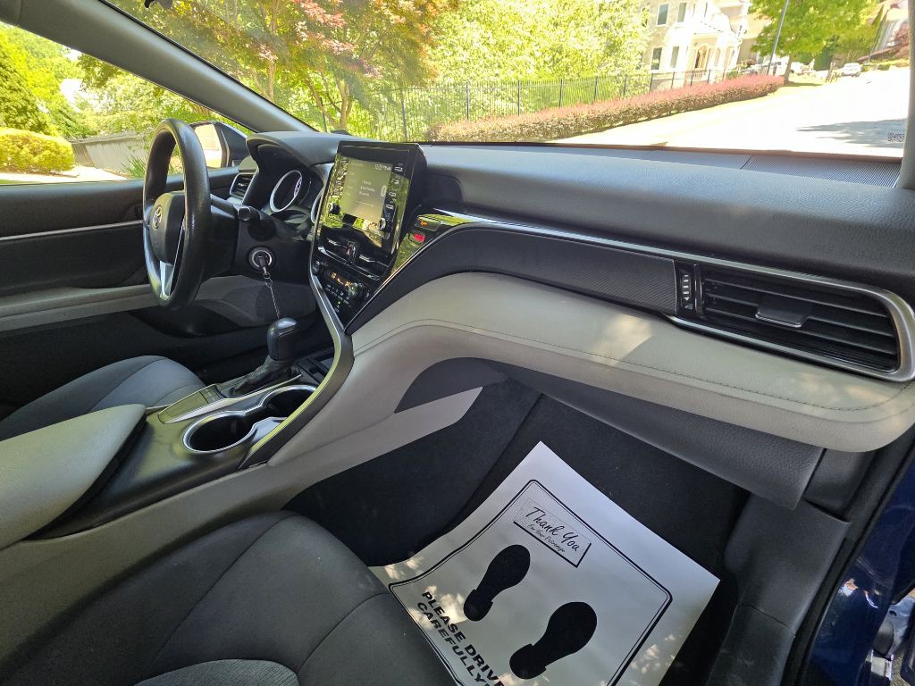 2023 Toyota Camry Image 17