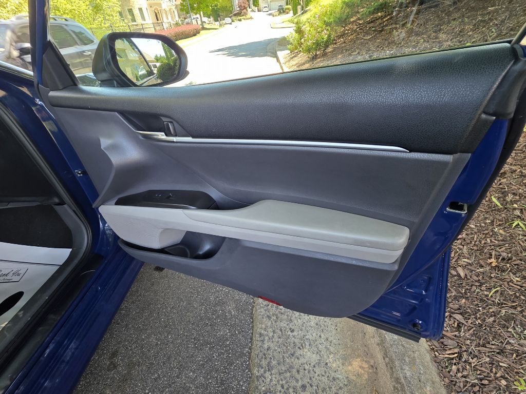 2023 Toyota Camry Image 19