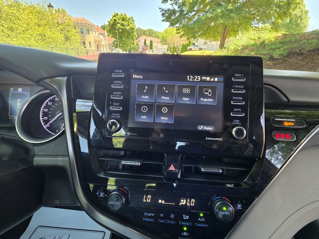 2023 Toyota Camry Image 21