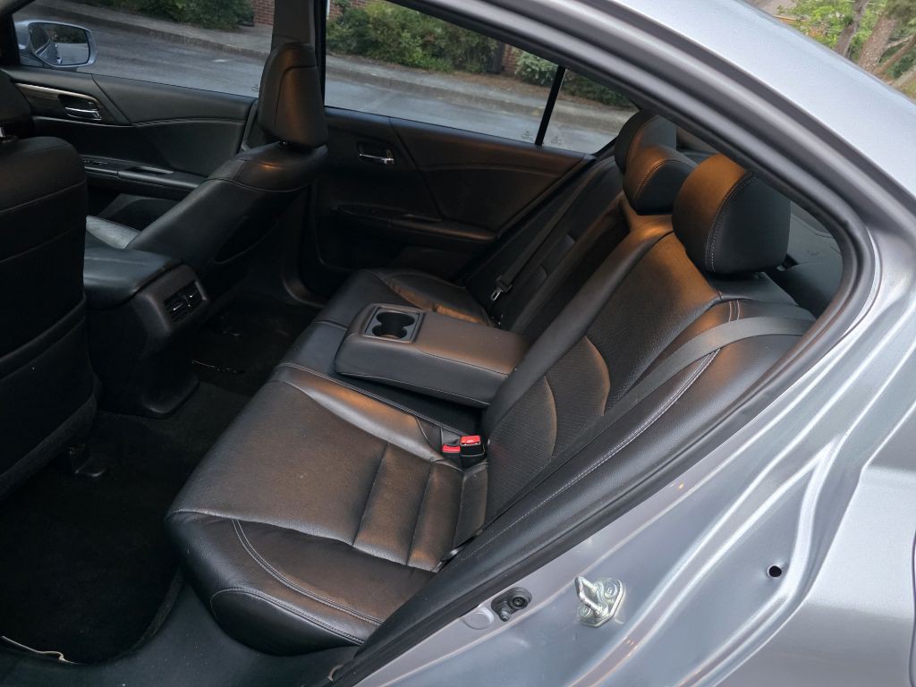 2016 Honda Accord Image 12