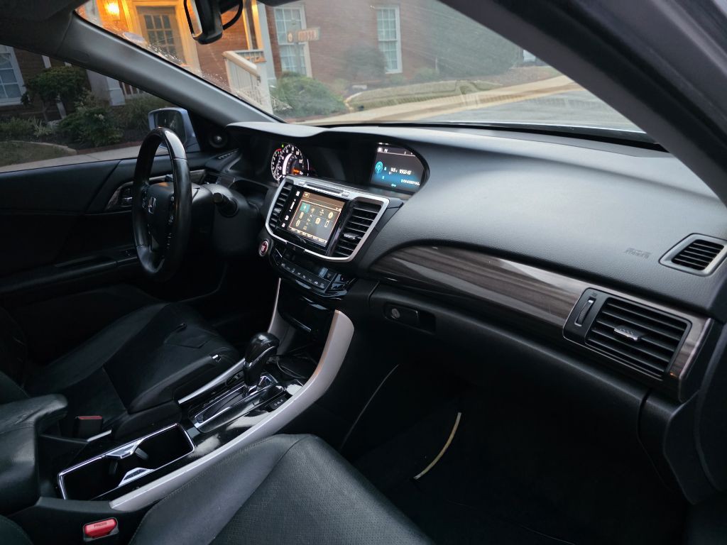 2016 Honda Accord Image 20