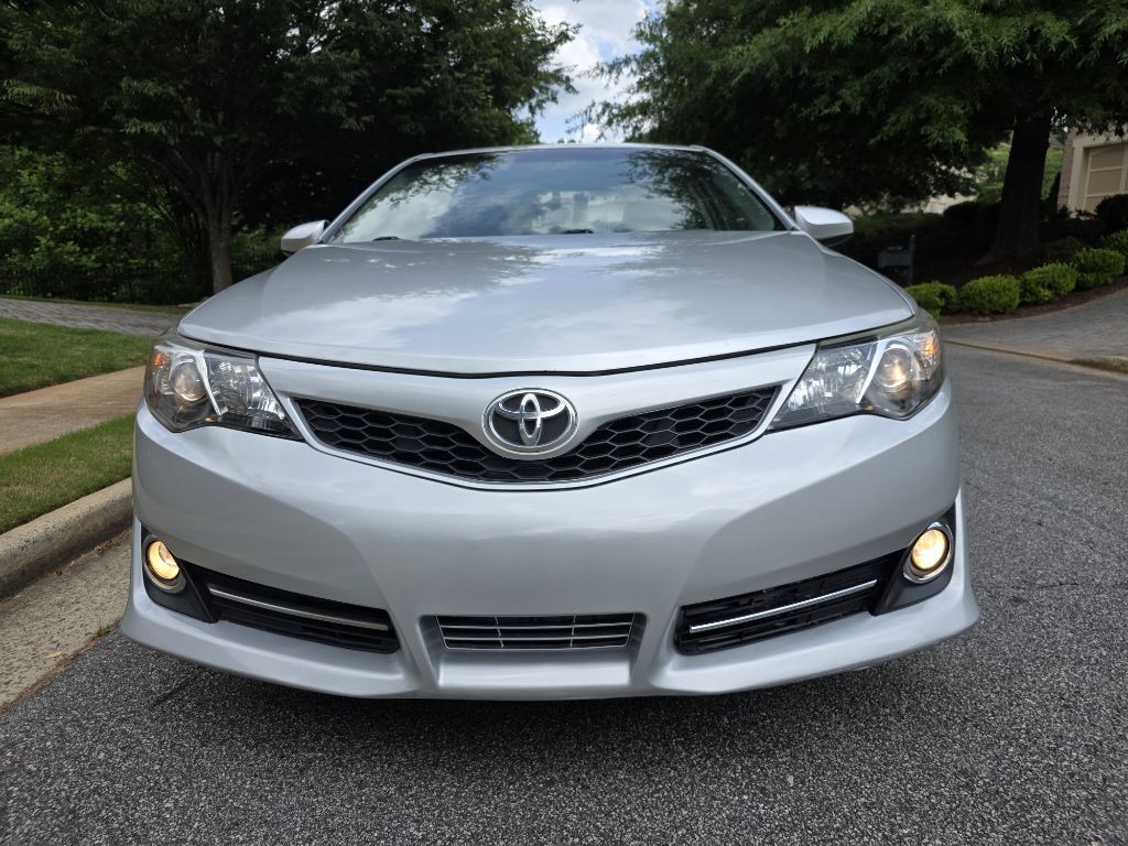 2012 Toyota Camry Image 7