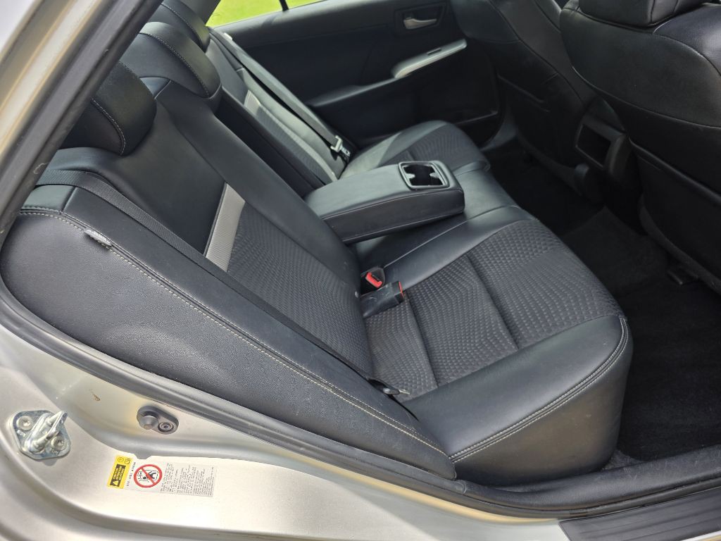 2012 Toyota Camry Image 15