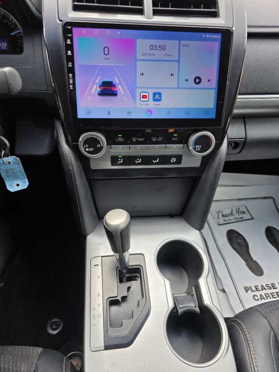 2012 Toyota Camry Image 21