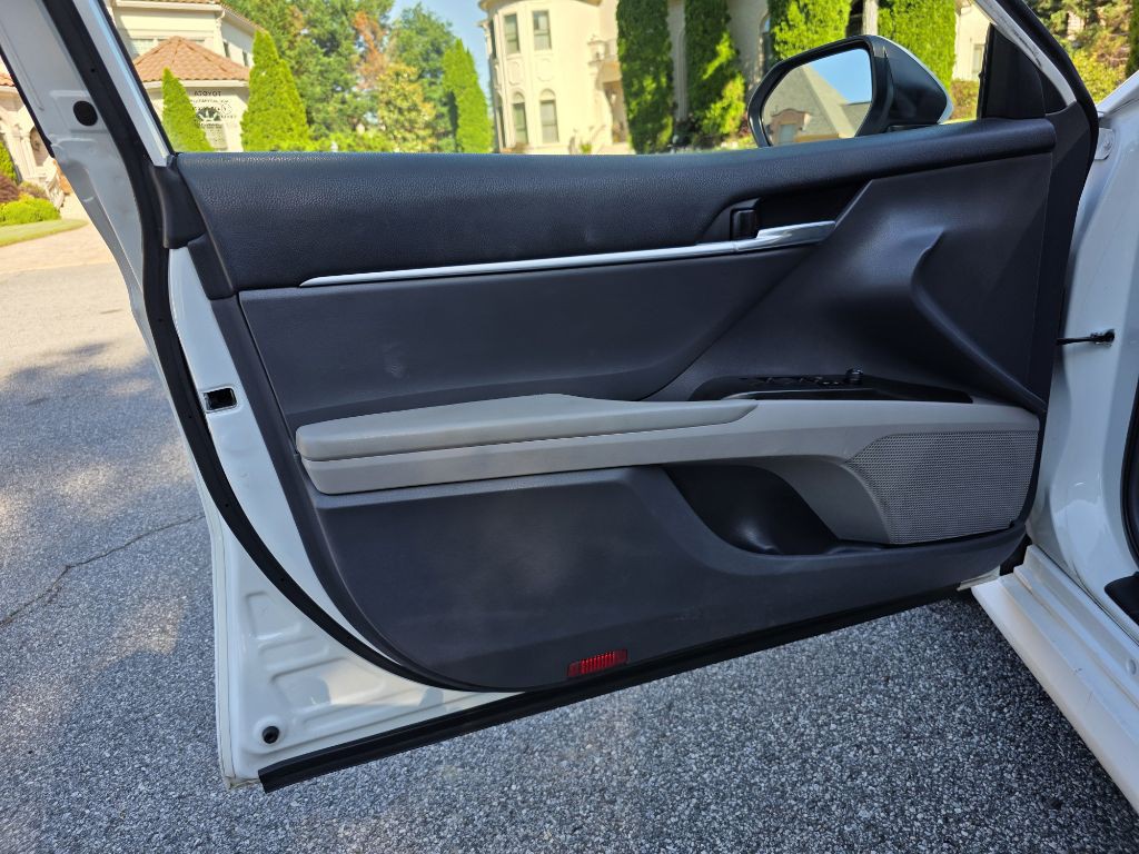 2023 Toyota Camry Image 11