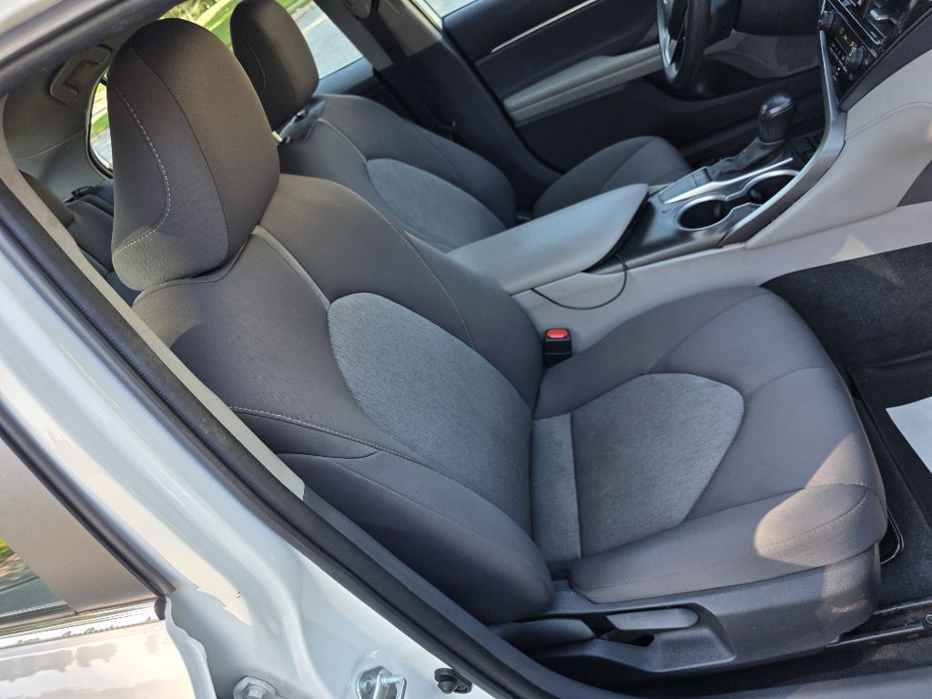 2023 Toyota Camry Image 20