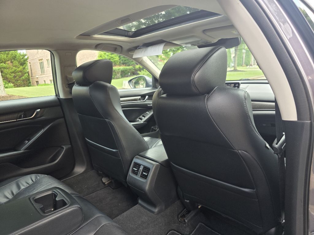 2018 Honda Accord Image 17