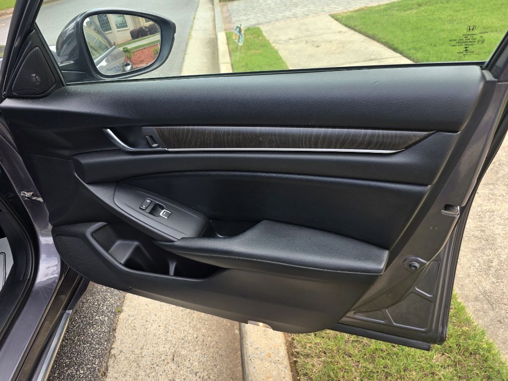2018 Honda Accord Image 18