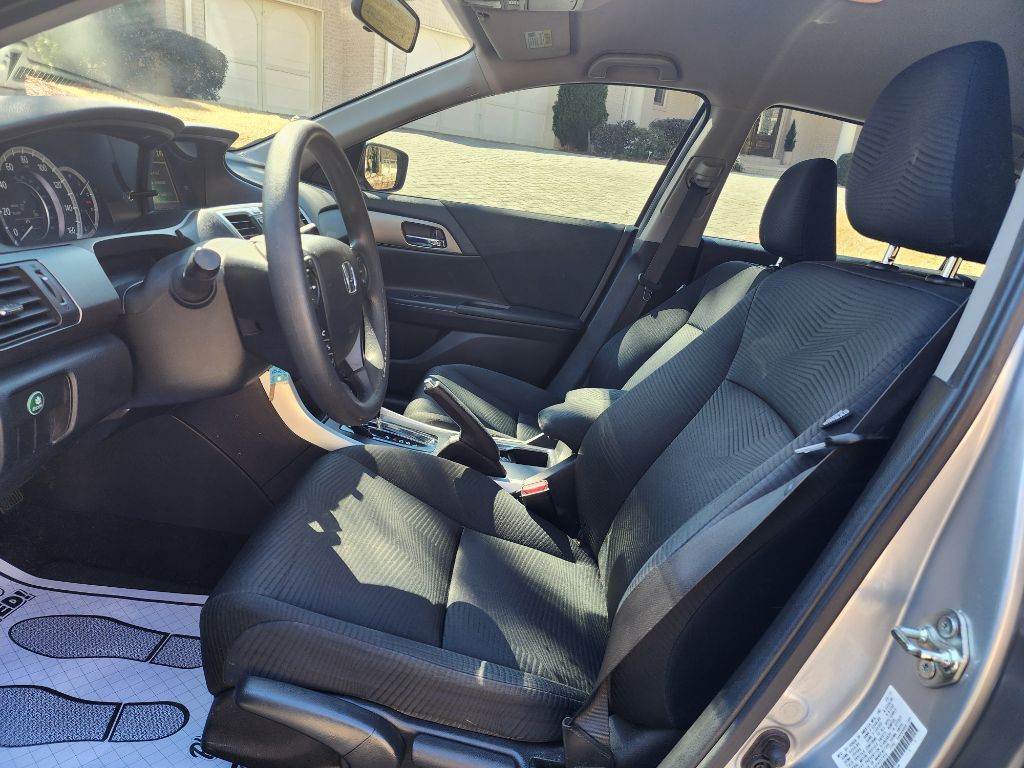 2015 Honda Accord Image 14