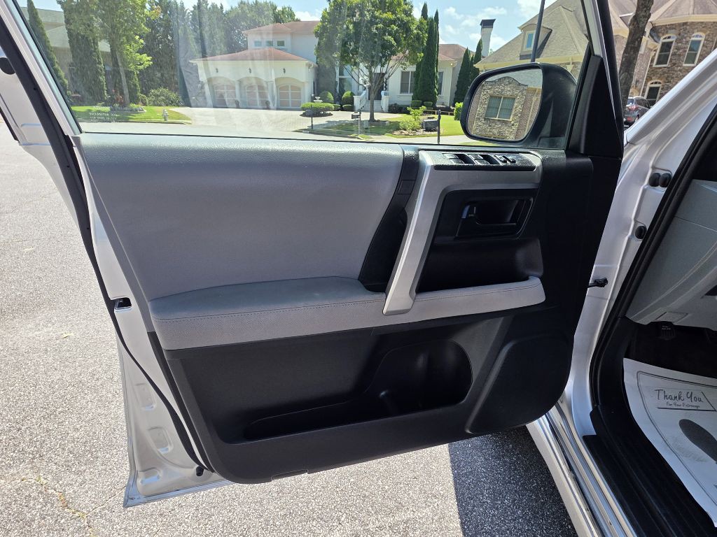 2012 Toyota 4Runner Image 11