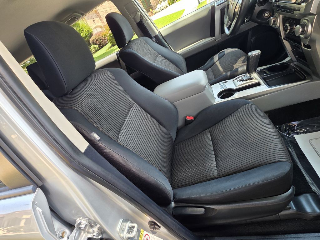 2012 Toyota 4Runner Image 22