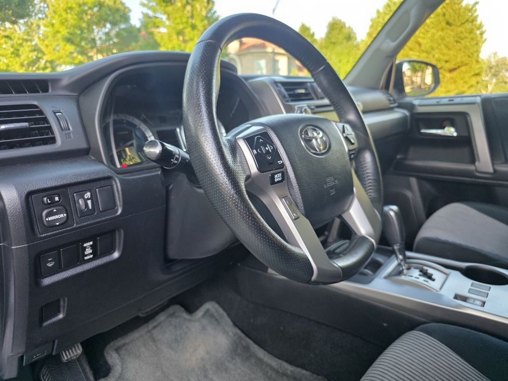 2015 Toyota 4Runner Image 11
