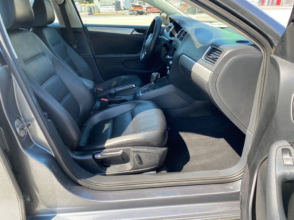 2013 Volkswagen Jetta Image 13