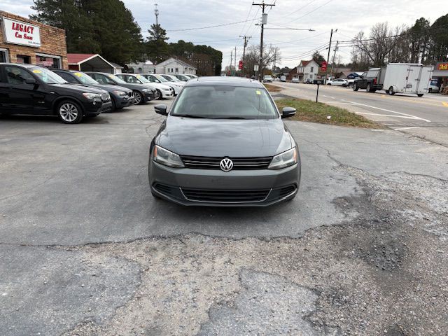 2013 Volkswagen Jetta Image 2