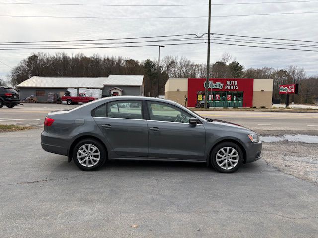 2013 Volkswagen Jetta Image 4