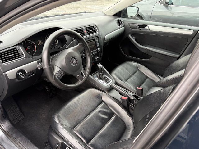 2013 Volkswagen Jetta Image 11