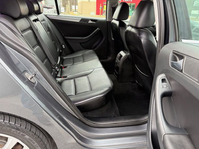 2013 Volkswagen Jetta Image 15