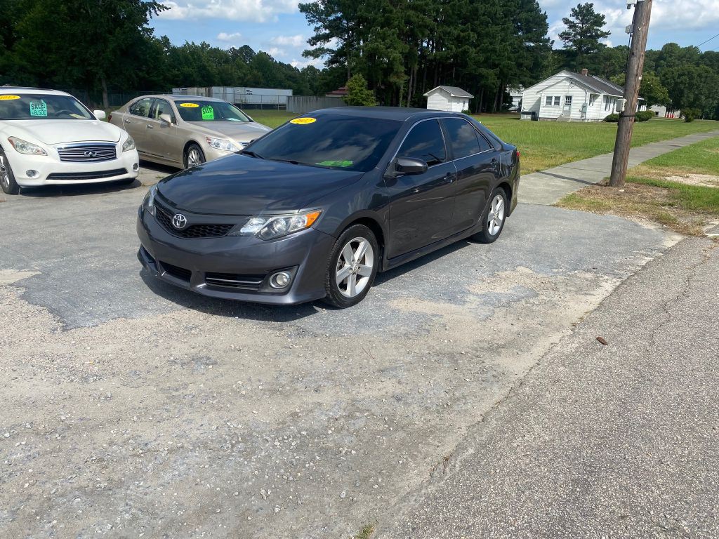 2012 Toyota Camry Image 3