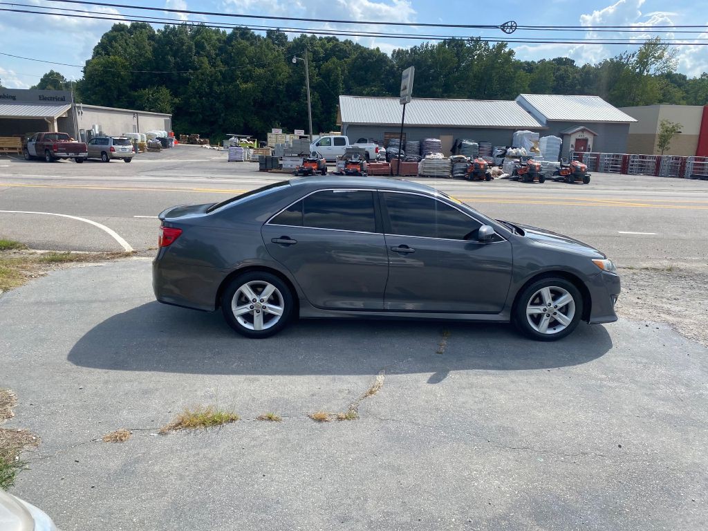 2012 Toyota Camry Image 4