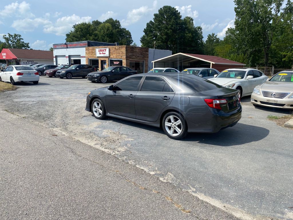 2012 Toyota Camry Image 8