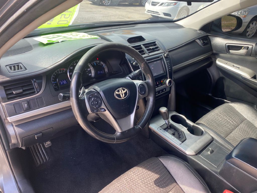 2012 Toyota Camry Image 9