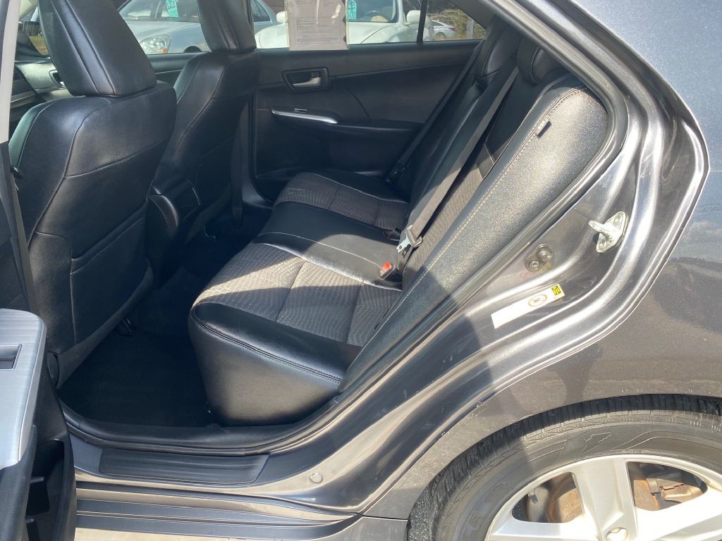 2012 Toyota Camry Image 14