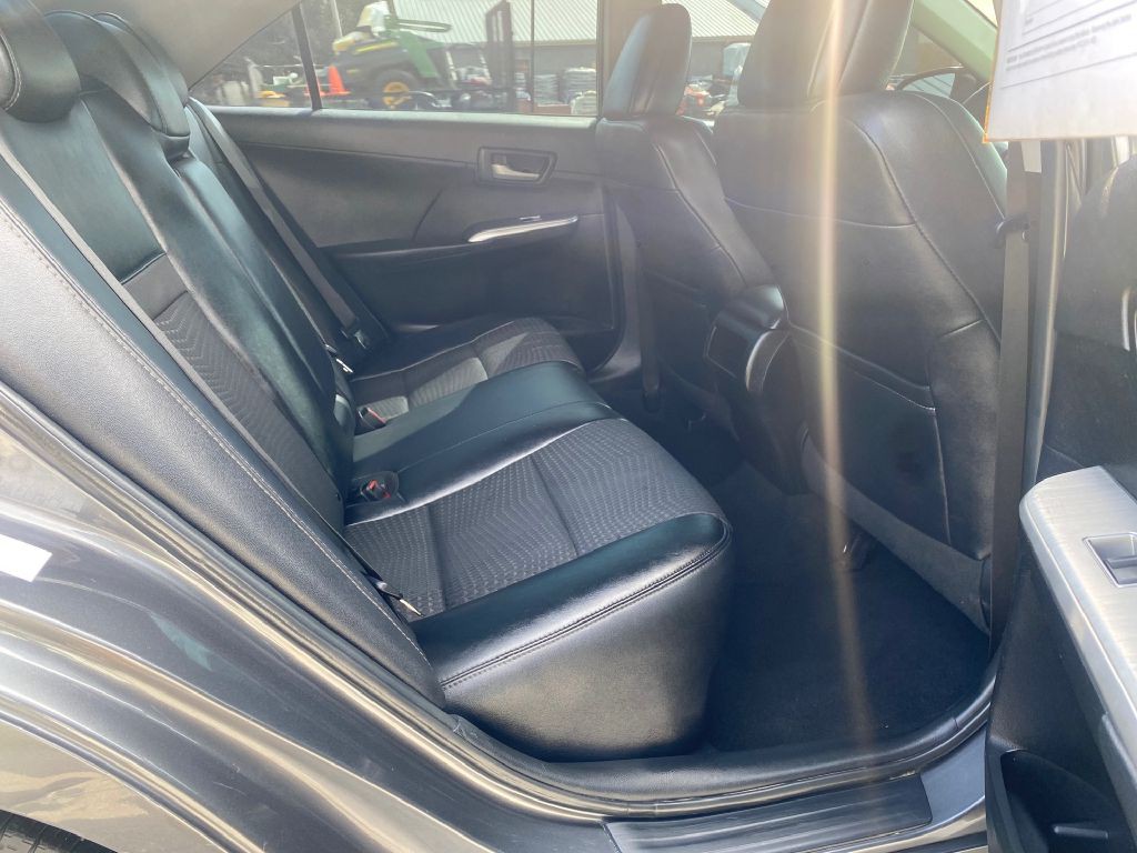 2012 Toyota Camry Image 15