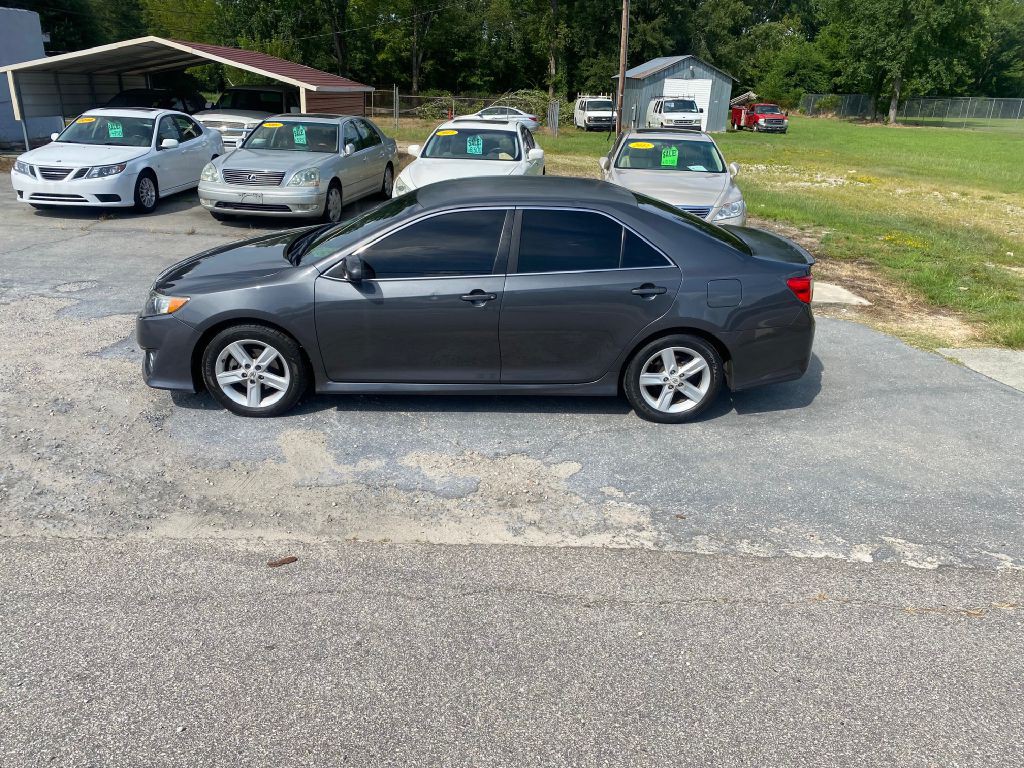 2012 Toyota Camry Image 18