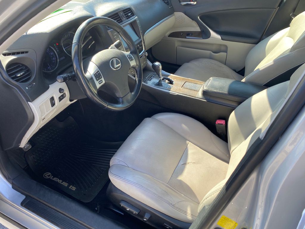 2012 Lexus IS Image 11