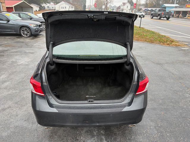 2010 Lexus ES Image 16
