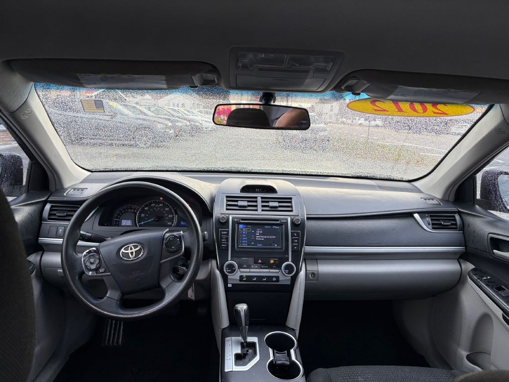 2012 Toyota Camry Image 10