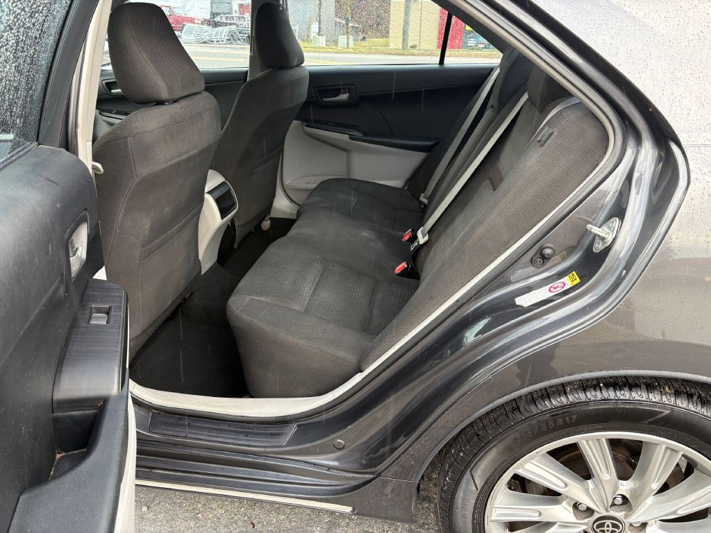 2012 Toyota Camry Image 14