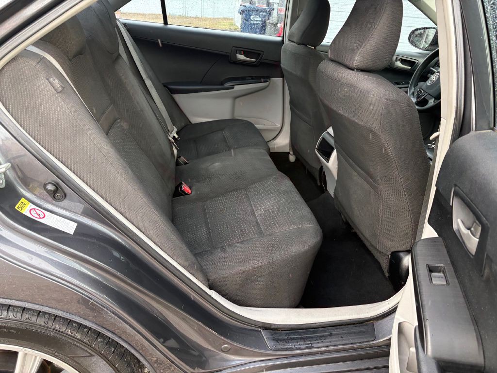 2012 Toyota Camry Image 15