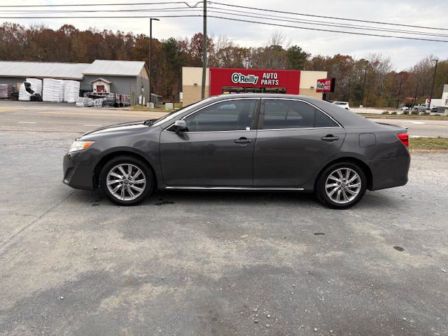 2012 Toyota Camry Image 5