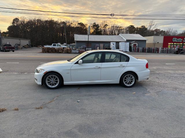 2010 BMW 3 Series Image 5