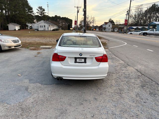 2010 BMW 3 Series Image 7