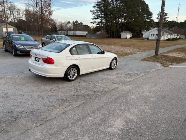 2010 BMW 3 Series Image 19