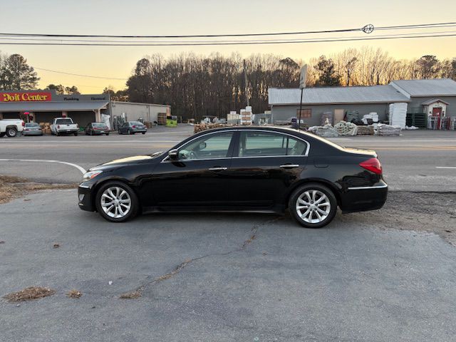 2013 Hyundai Genesis Image 19