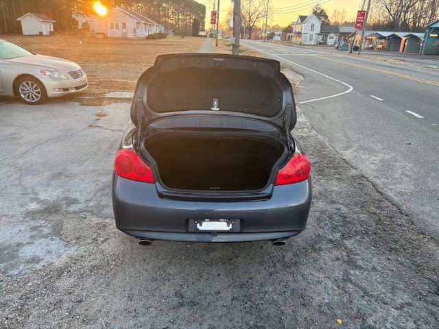 2011 INFINITI G25 Image 12